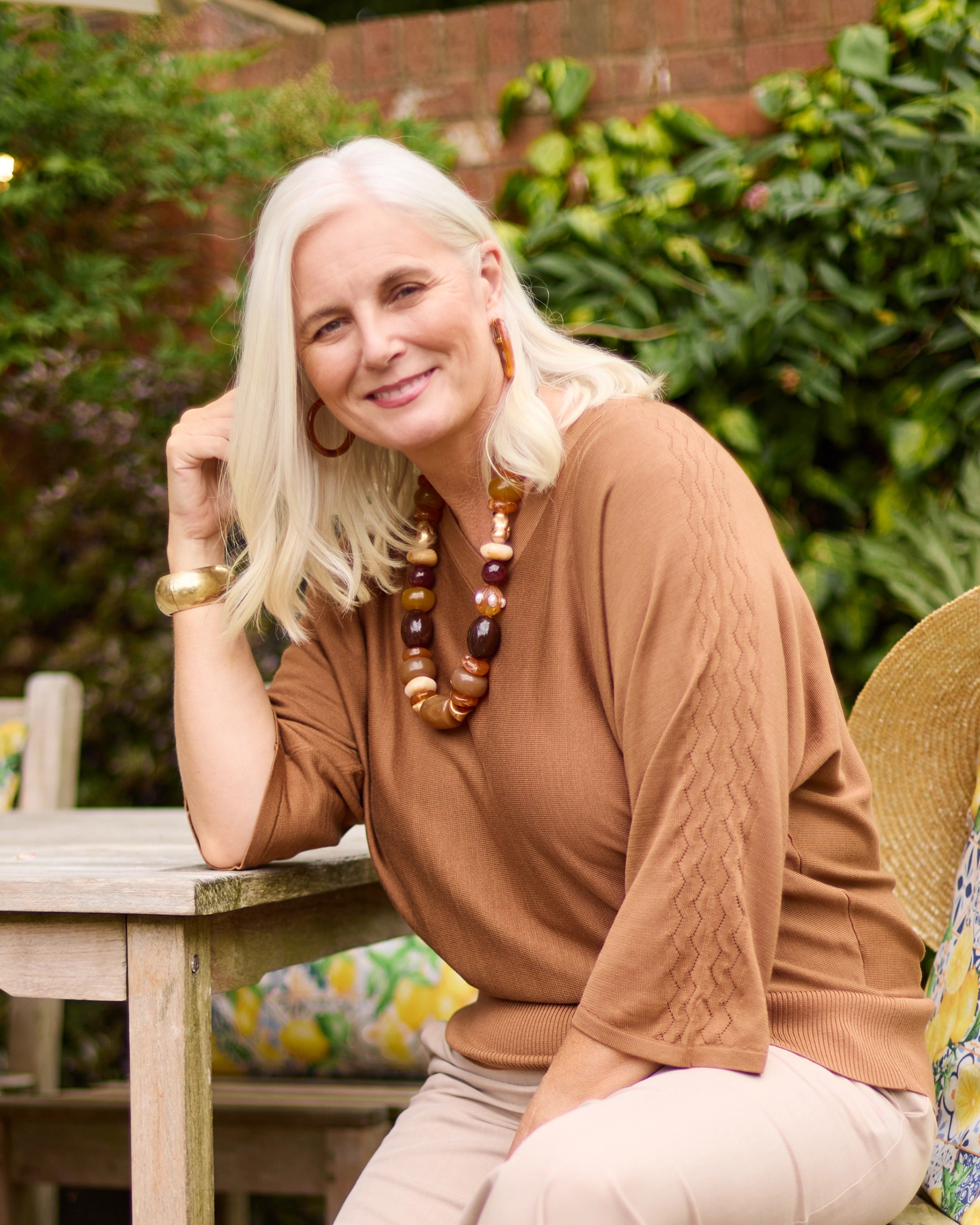 Top de punto con escote en V 100 % tencel de Harper