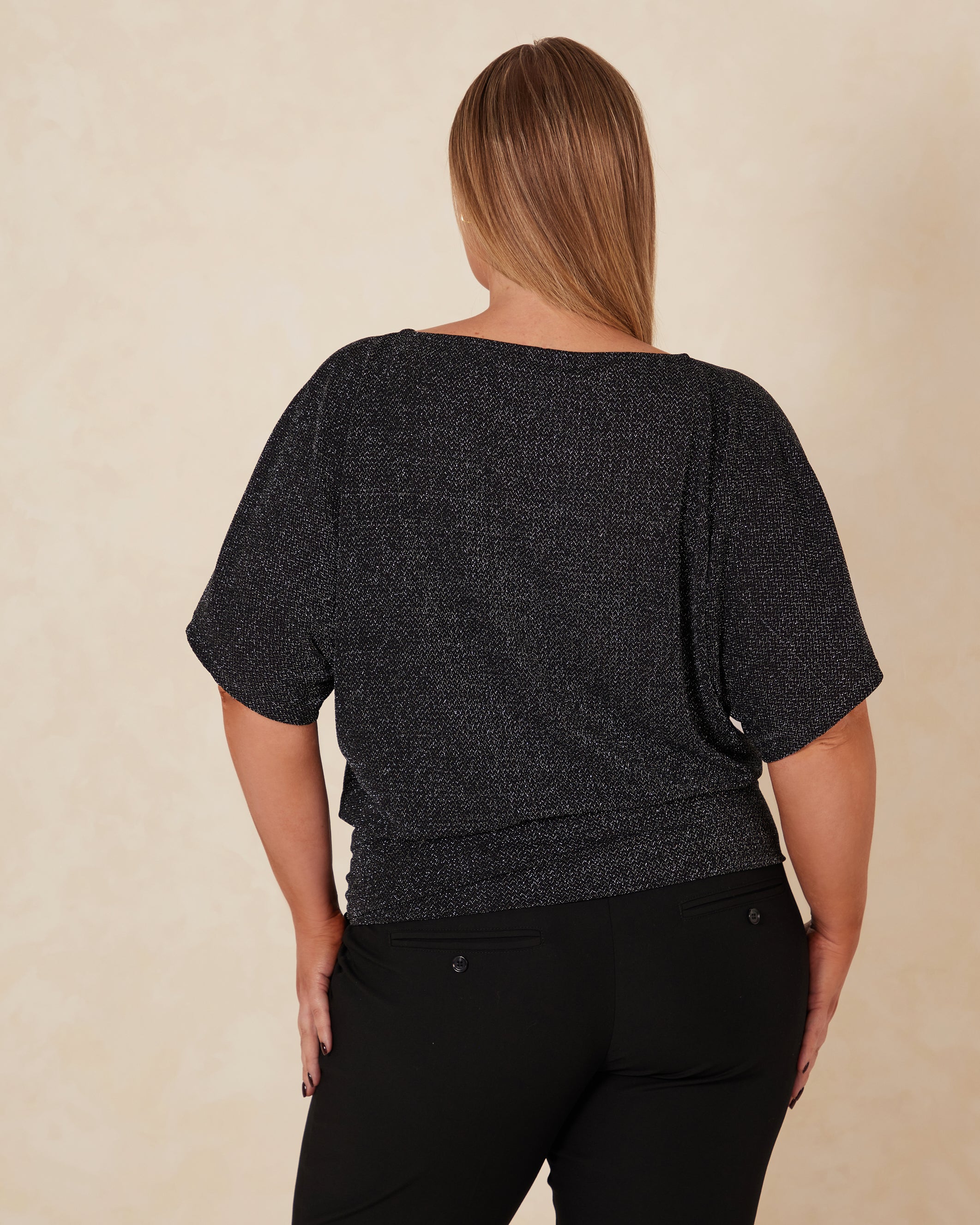 Nico Sparkle – Schmeichelndes Oberteil mit Kimonoärmeln