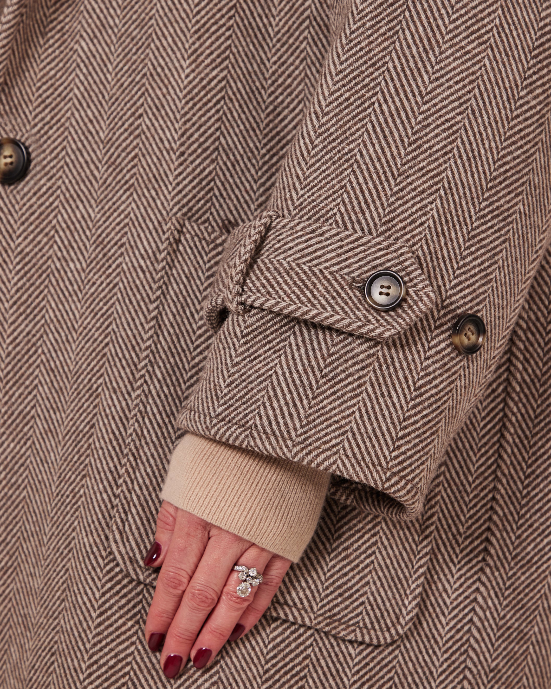 Maßgeschneiderter Mantel „Coco“ mit Fischgrätenmuster