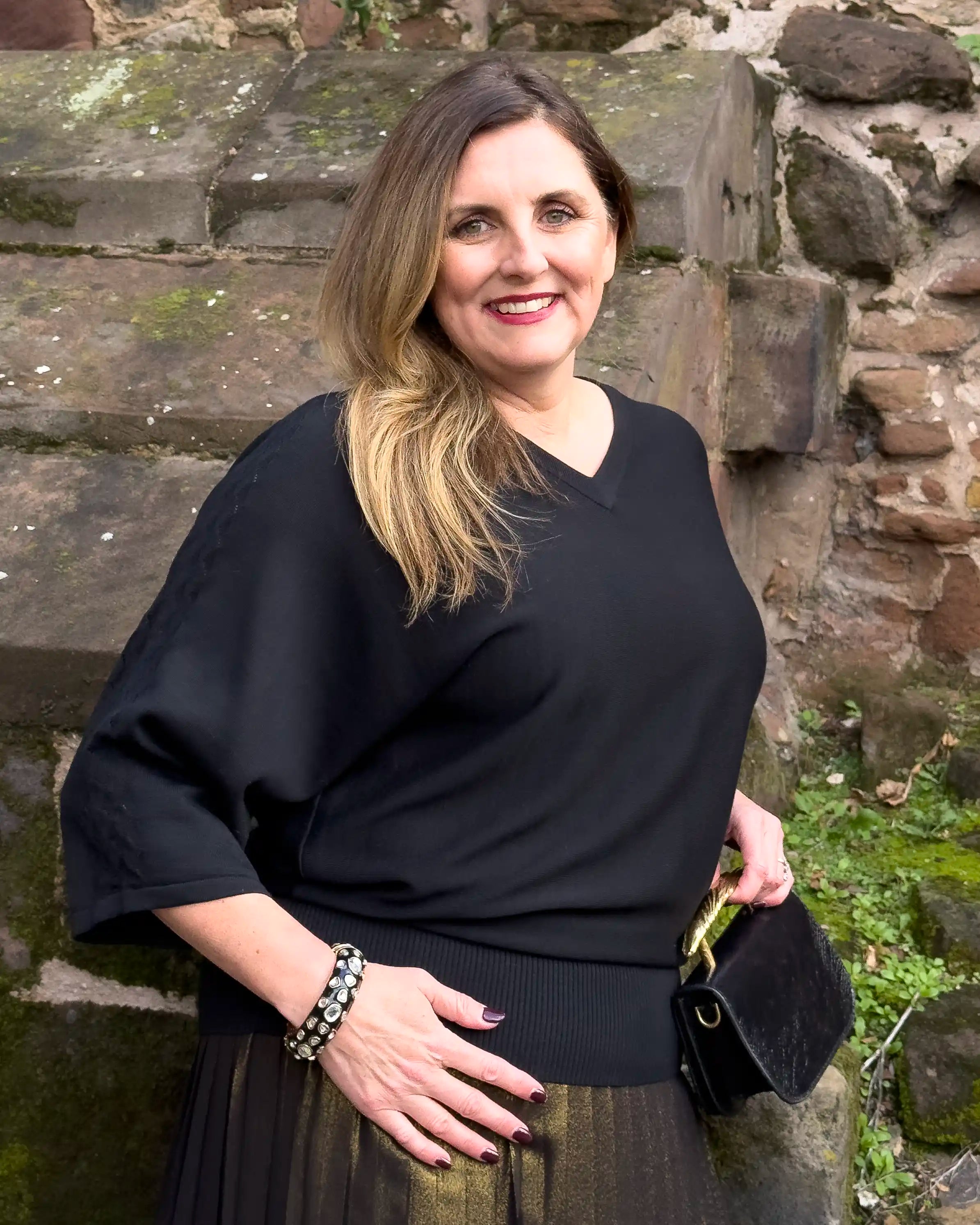 Harper Fine Knit V-neck Top - Black