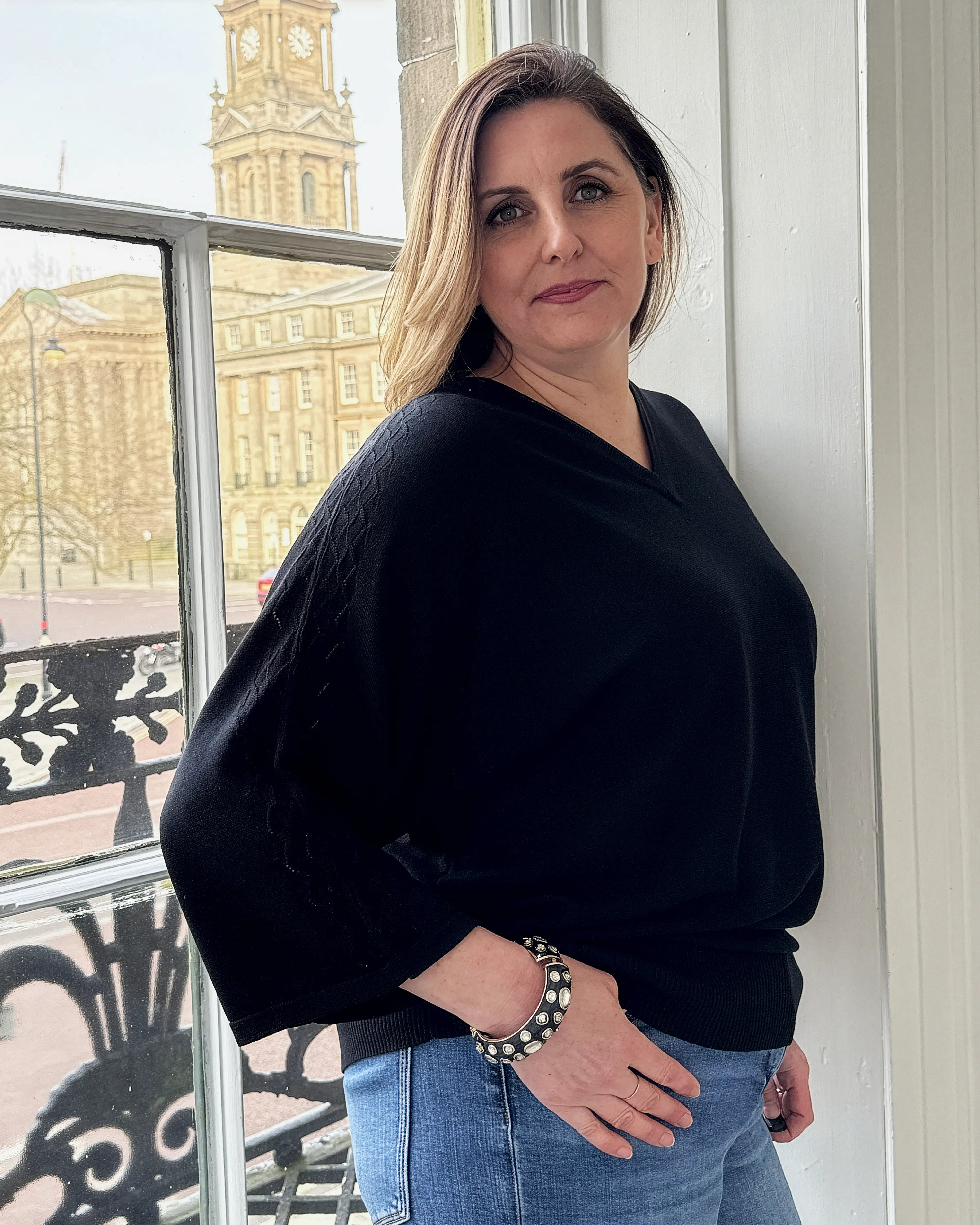 Harper Fine Knit V-neck Top - Black