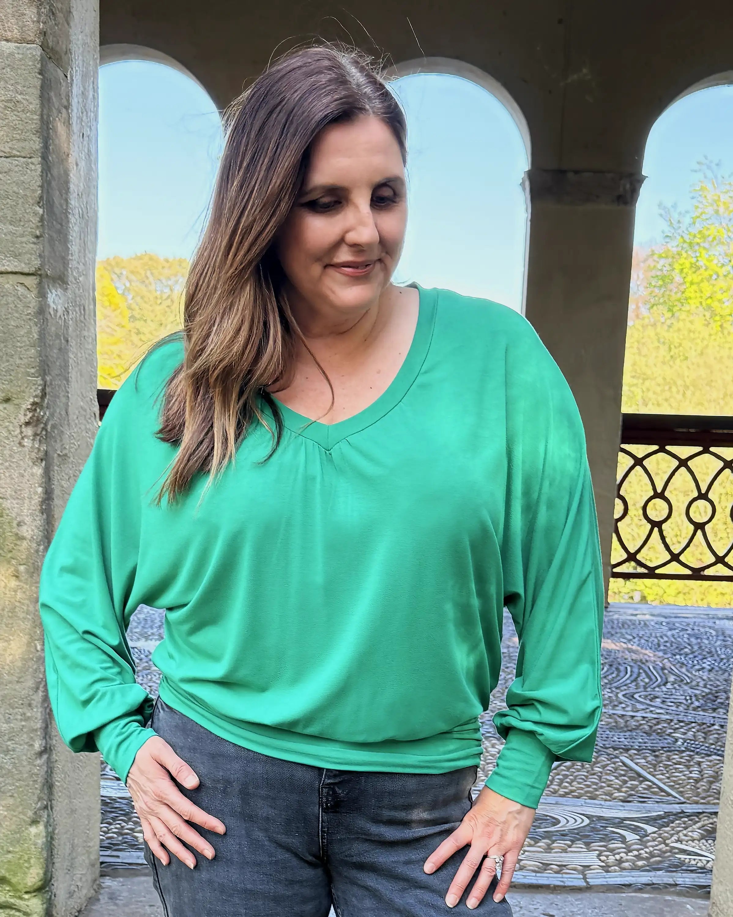 Vivienne Ruched Batwing V Neck - Emerald