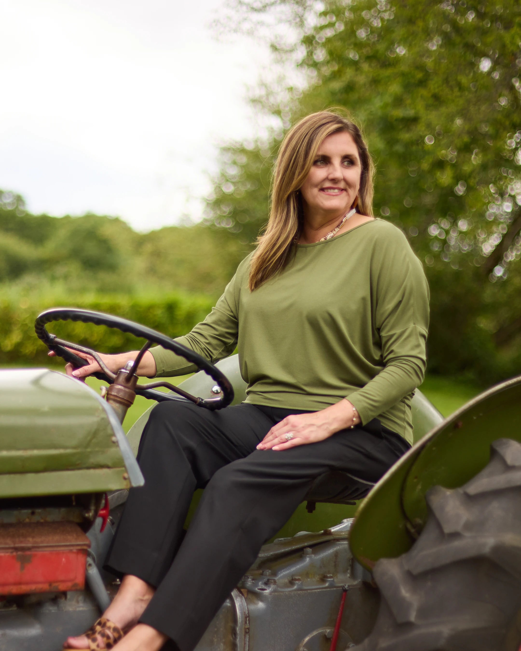 Aimee Relaxed Batwing Top - Khaki