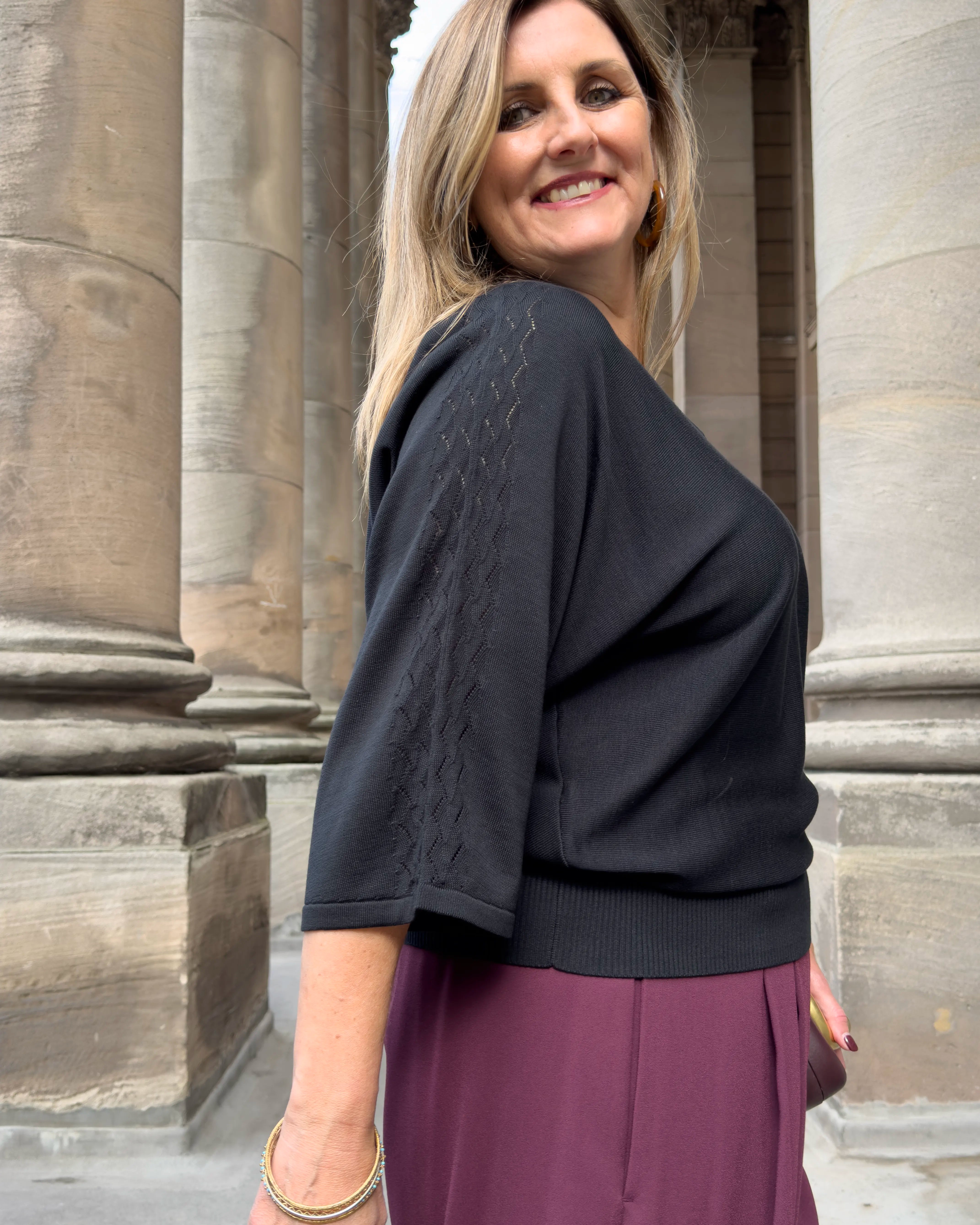 Harper Fine Knit V-neck Top - Black