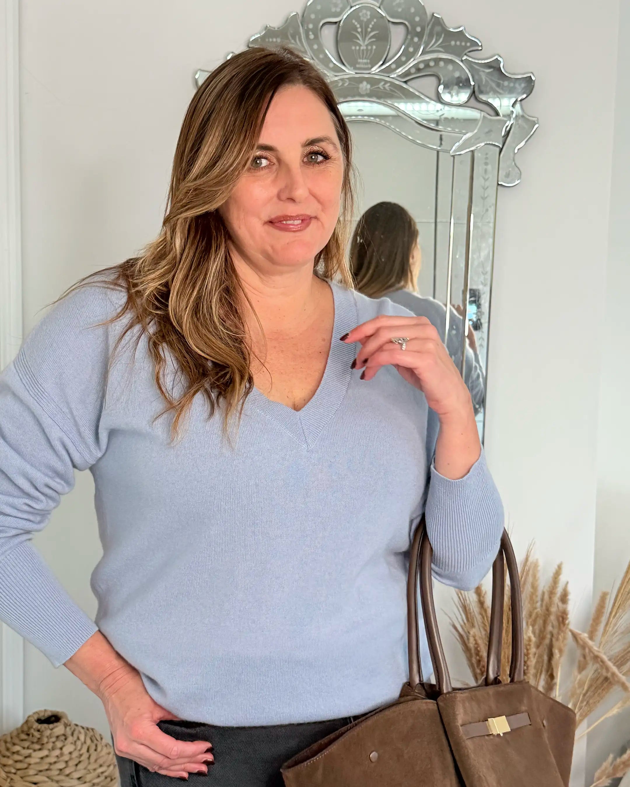 Helena V-neck Merino Wool And Cashmere Knit - Ocean