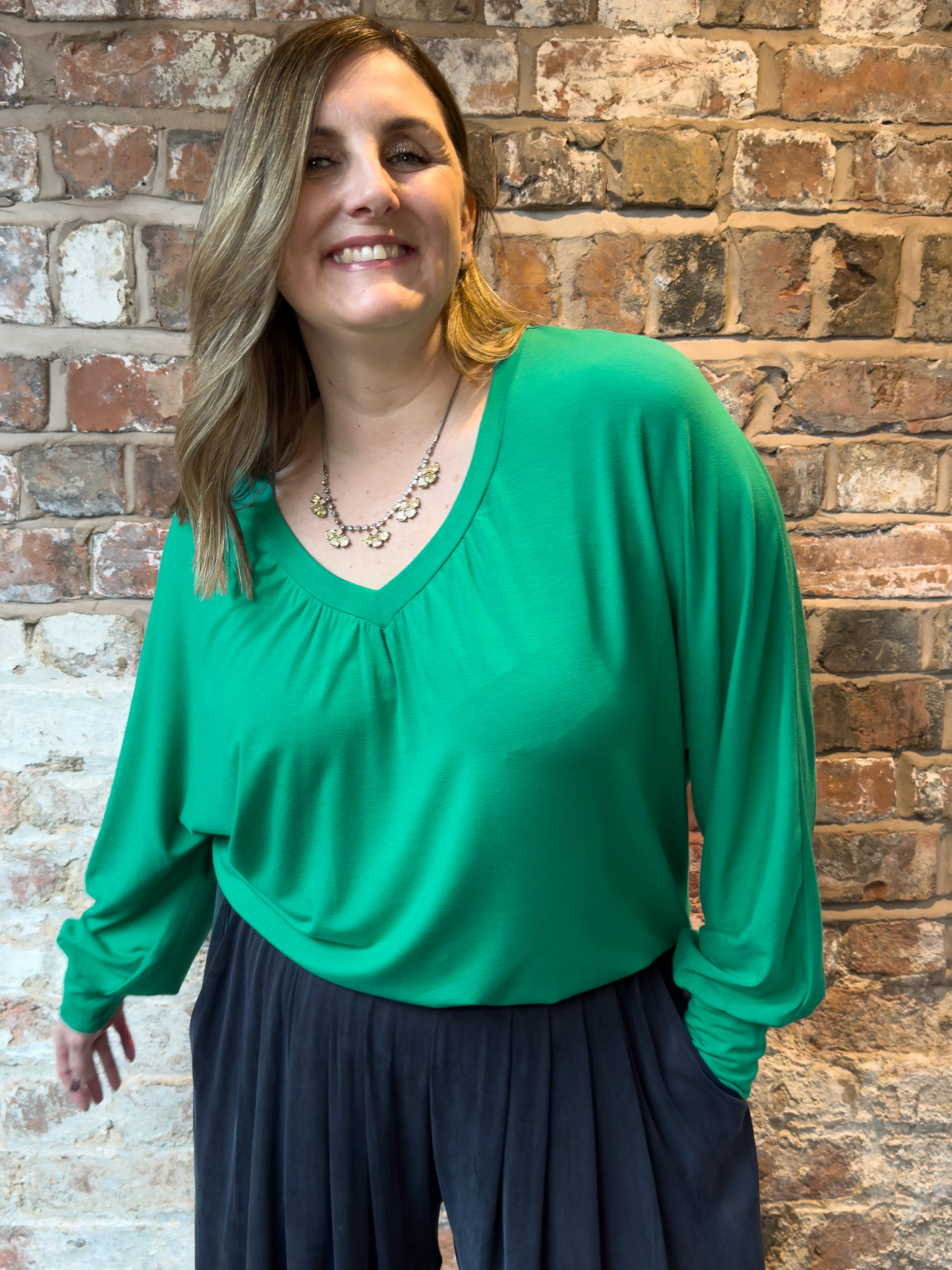 Blusa relajada con mangas murciélago de Aimee