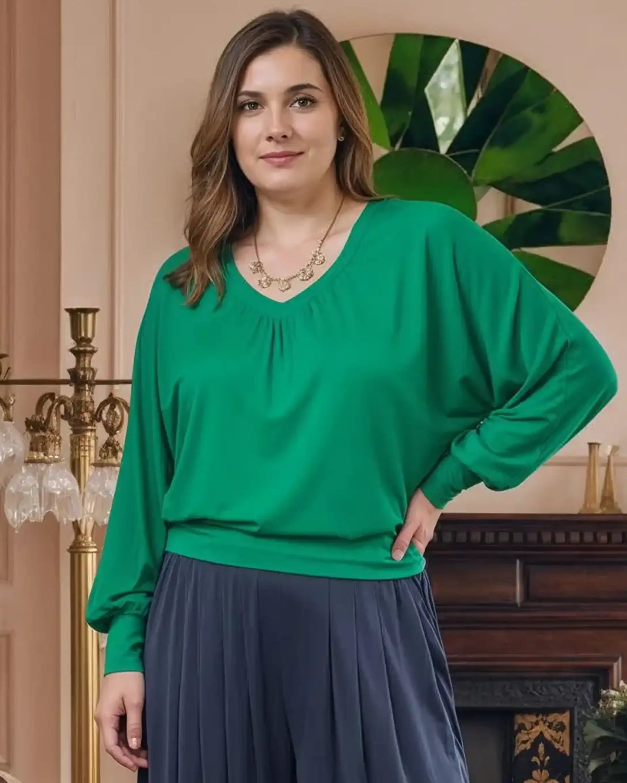 Vivienne Ruched Batwing V Neck - Emerald